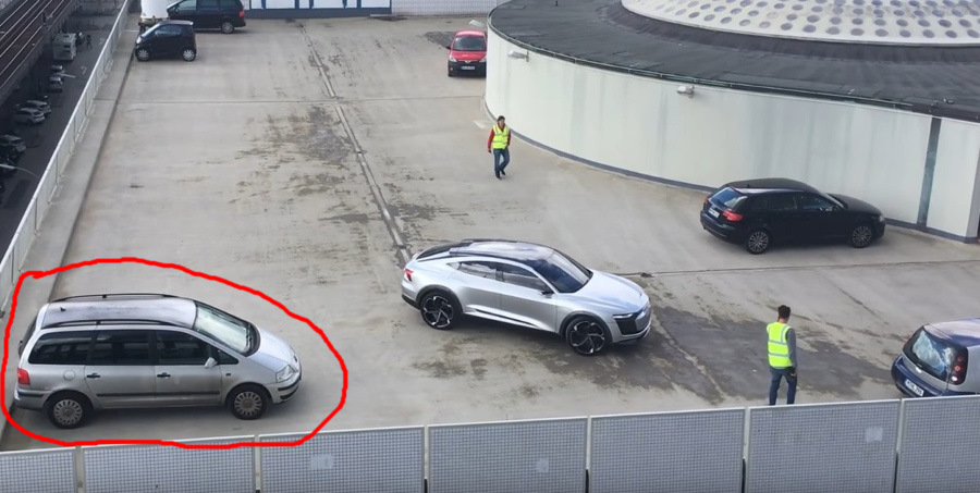 Електрокроссовер Audi e-Tron Sportback 2
