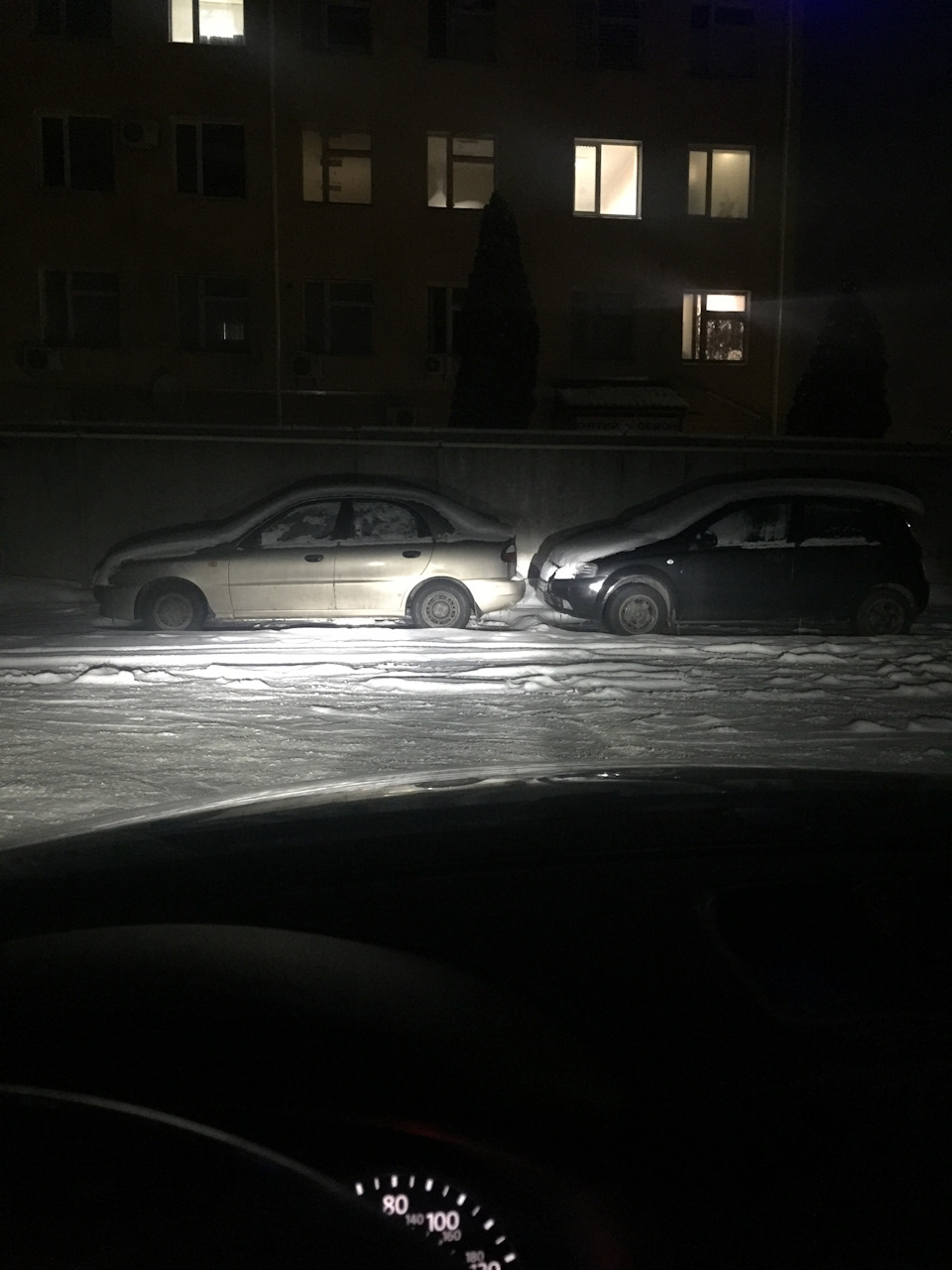 Встановлення LED ламп H7 у головне світло 5