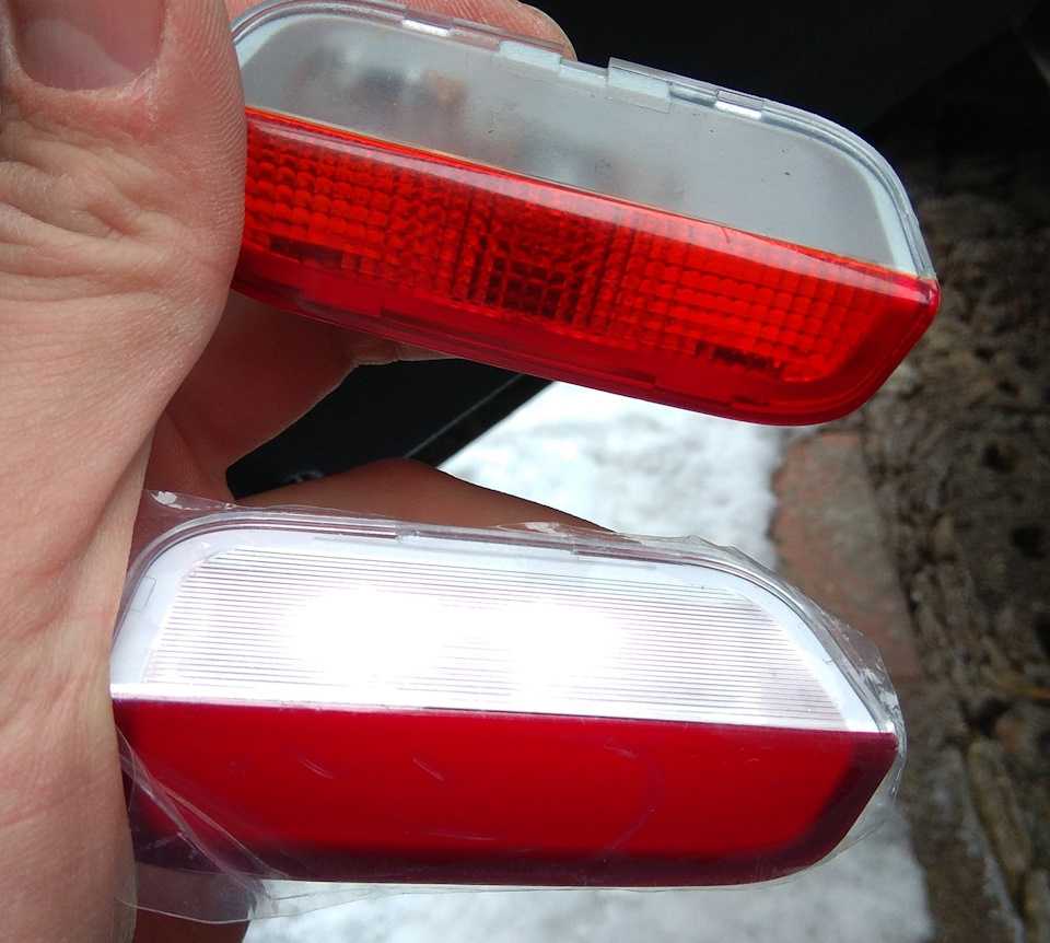 Змінив катафоти у двері на LED оригінал 1