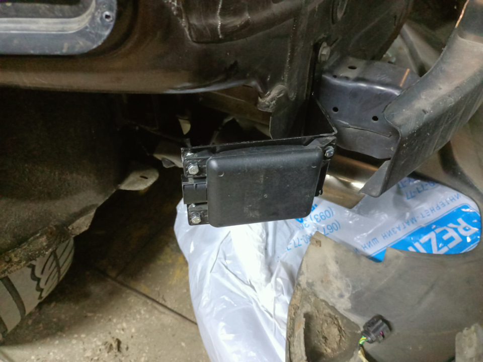 Проблема: засвіти радарів Side Assist на кастомних кронштейнах 1