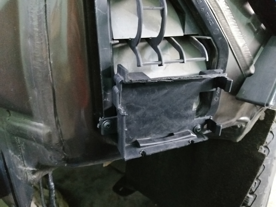Встановлено Side Assist на радарах 5Q0 у Tiguan 5