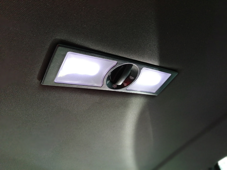 Заводський LED задній плафон 4