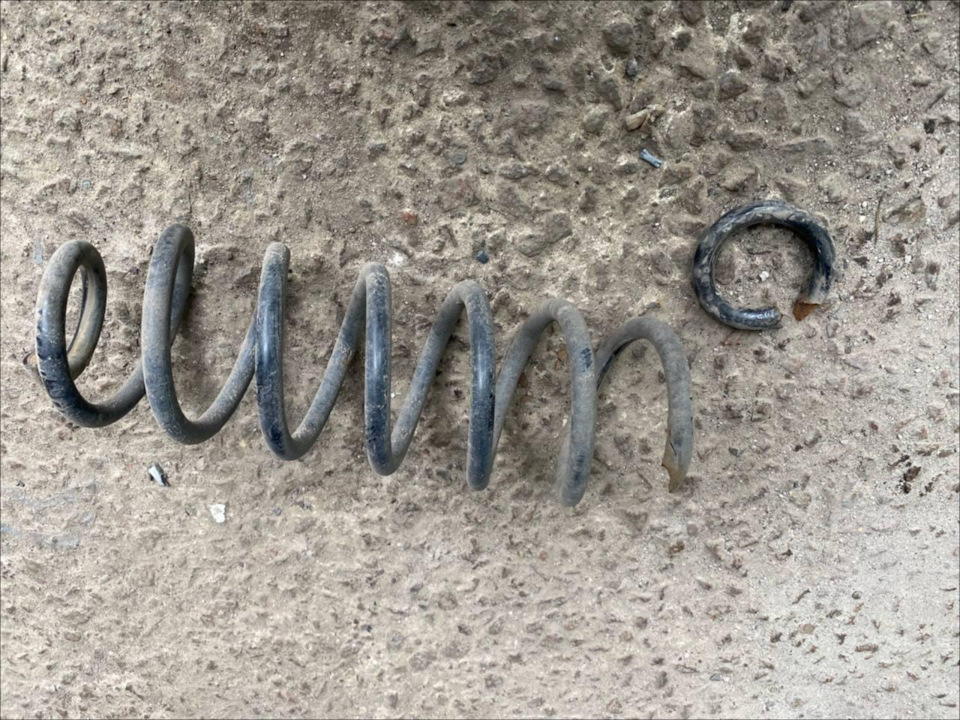 Заміна задньої пружини (ориг.) 3