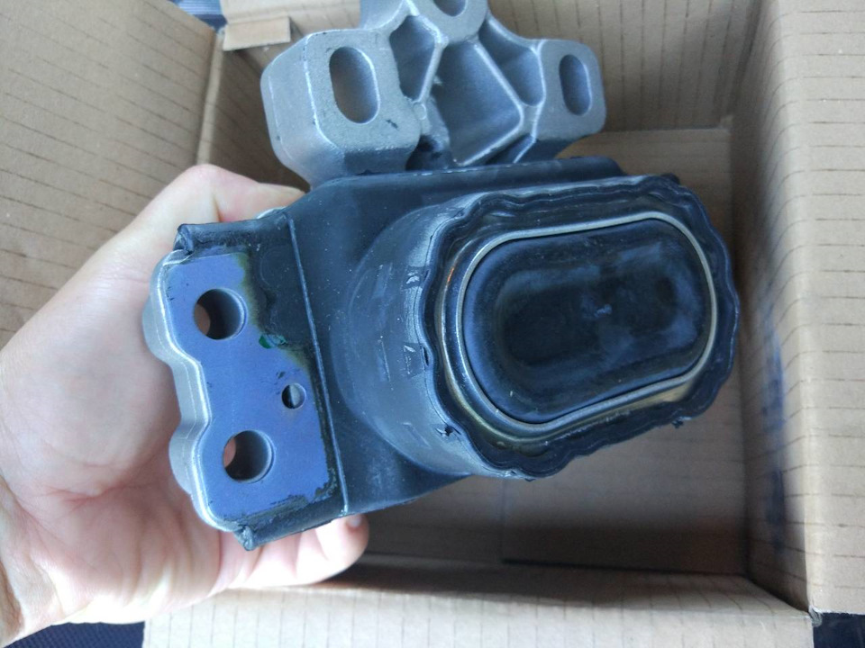 Заміна подушки АКПП 2