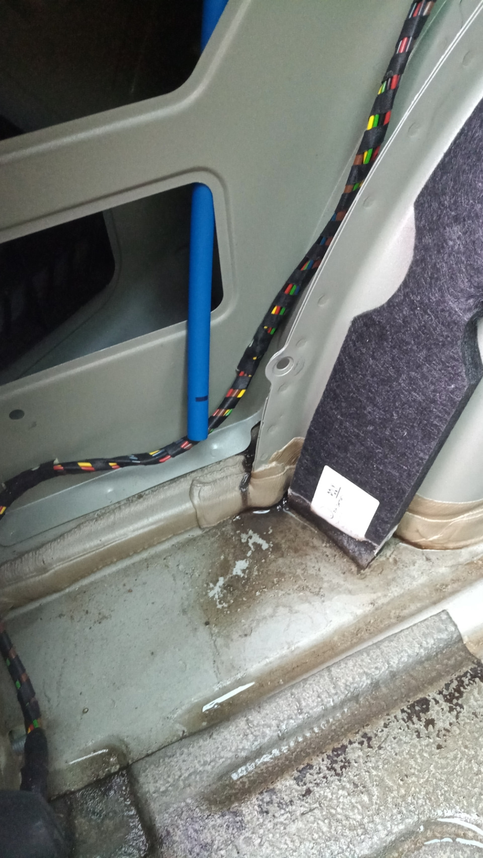 Вода в багажнику 2