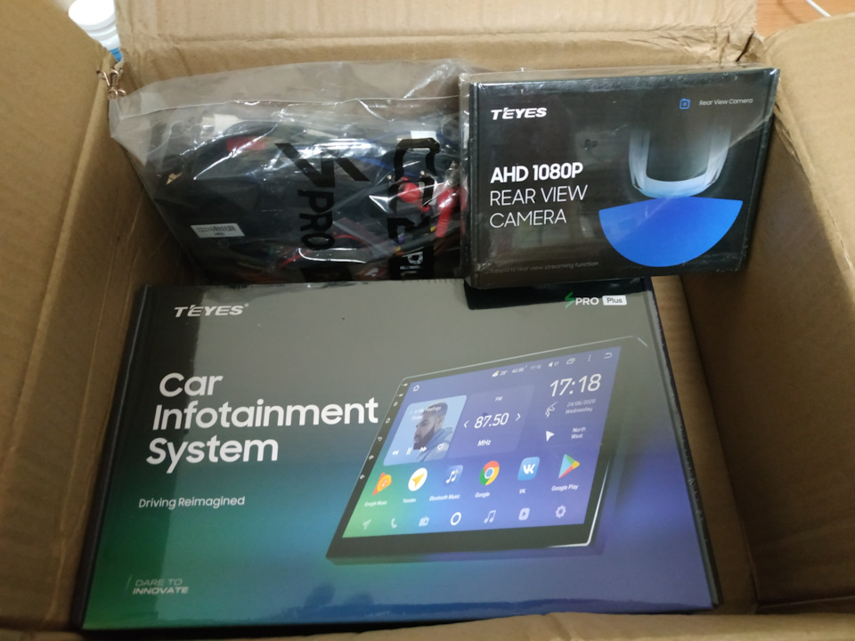Android магнітола TEYES + камера в ручці 2