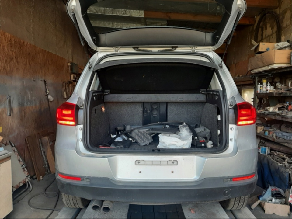 Tiguan USA - жовті повороти своїми руками 4