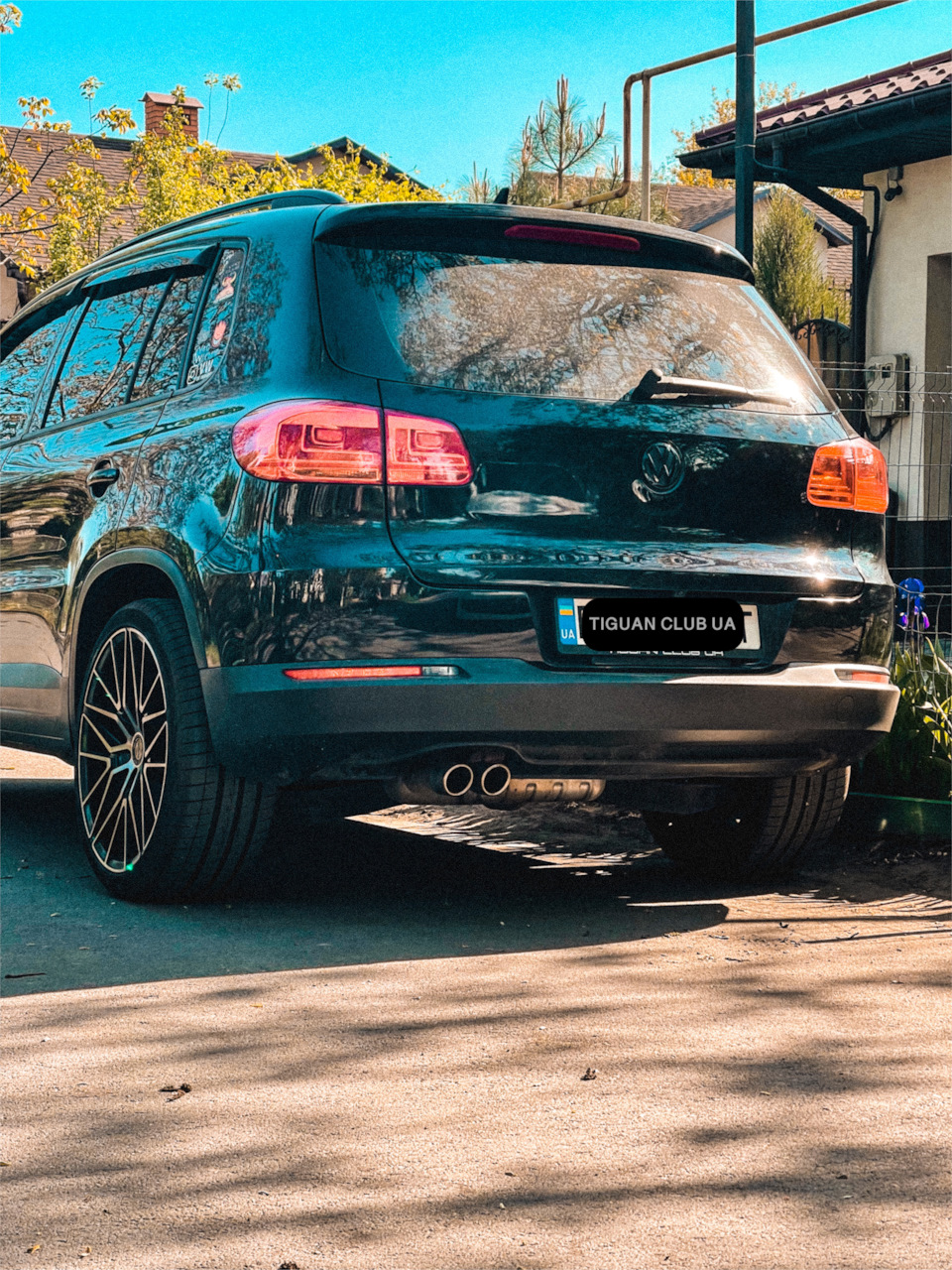 • Задня емблема Black VW 4