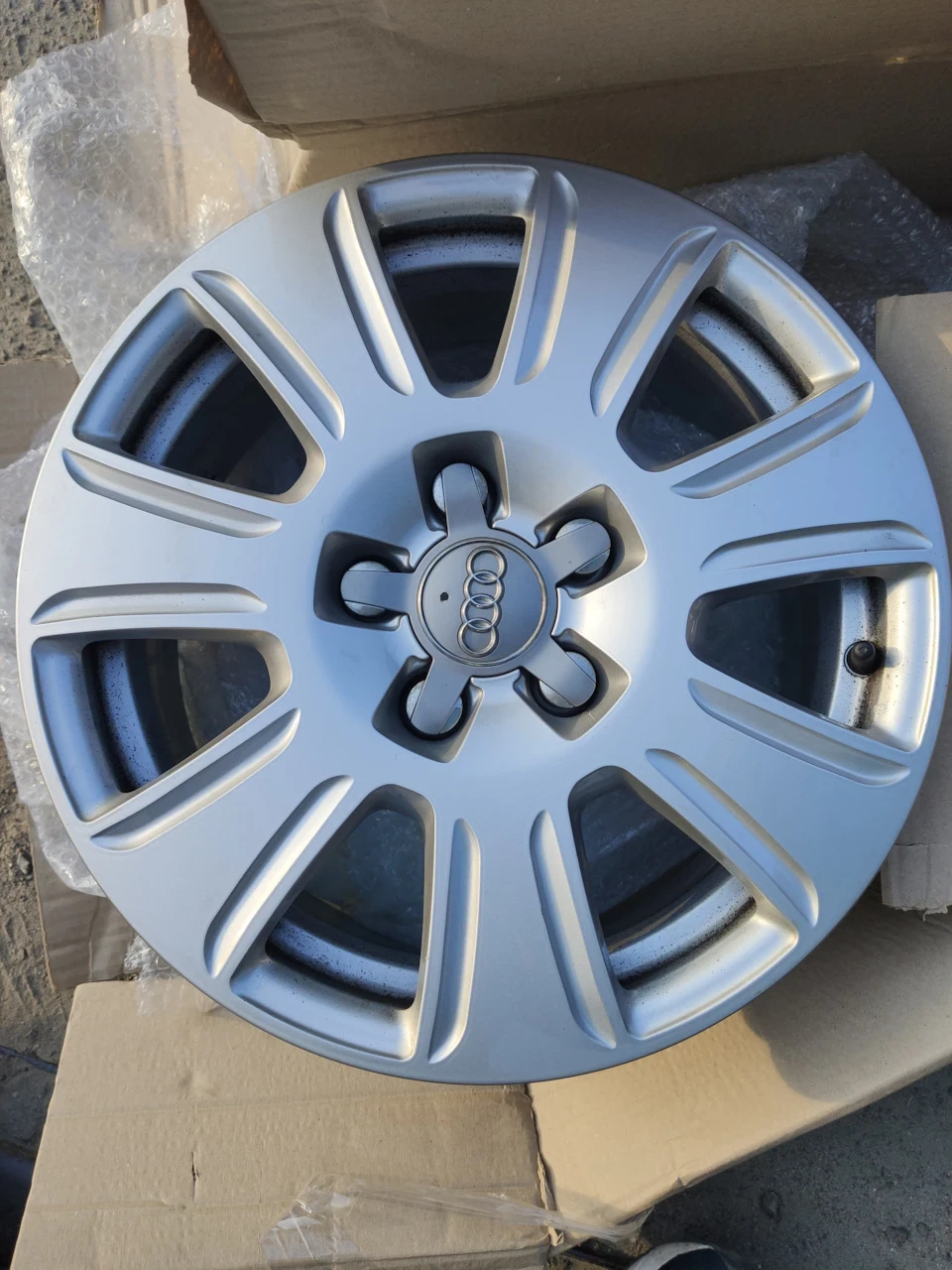 Підготовка до зими, диски r16 8U0601025Q