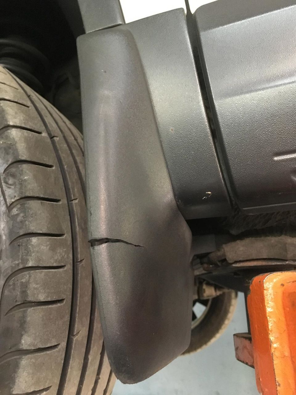 Бризковики VW Tiguan 5N Novline 1