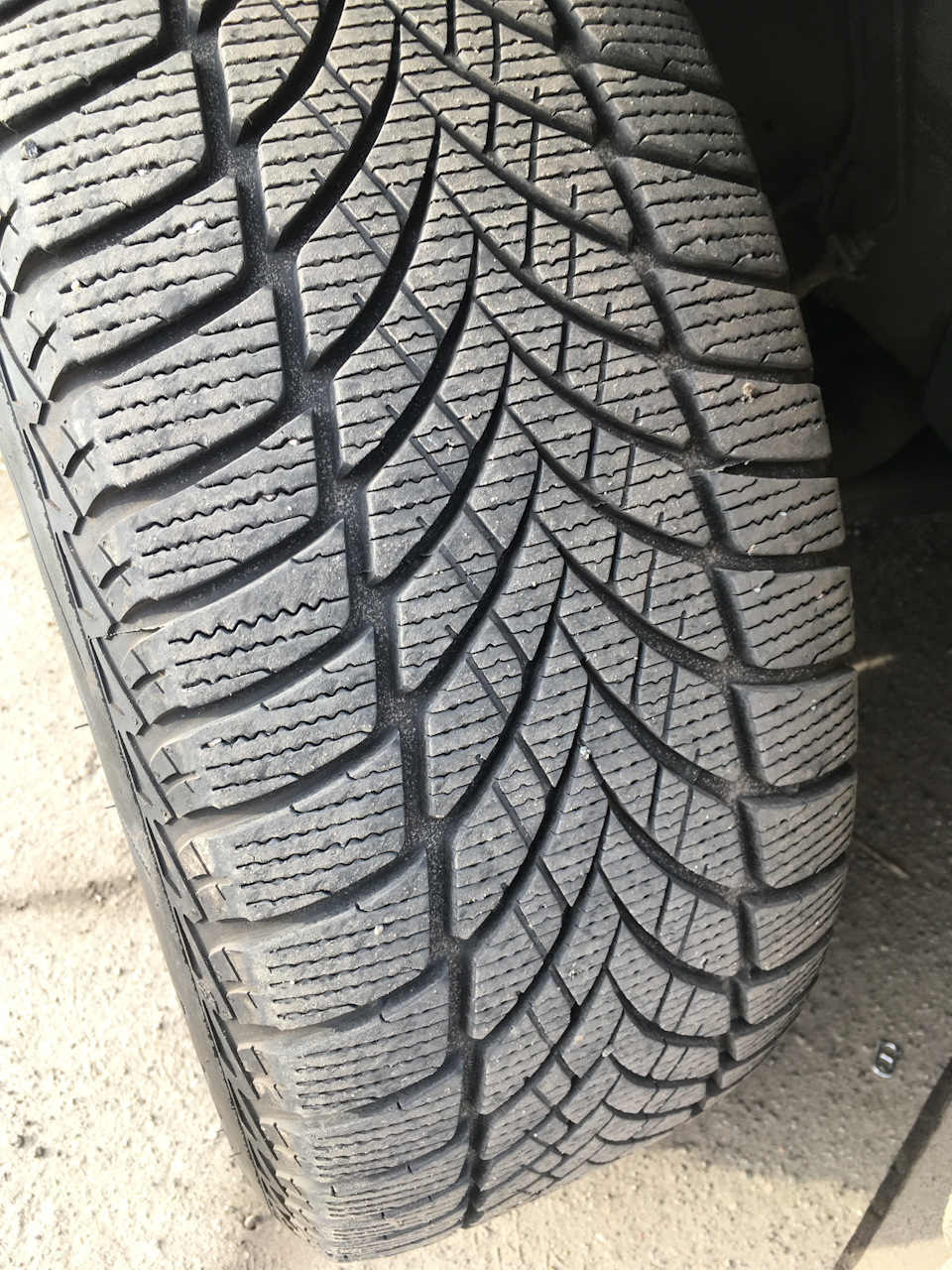 Зимові шини Goodyear UltraGrip Ice 2 235/55 R17 103T XL 1