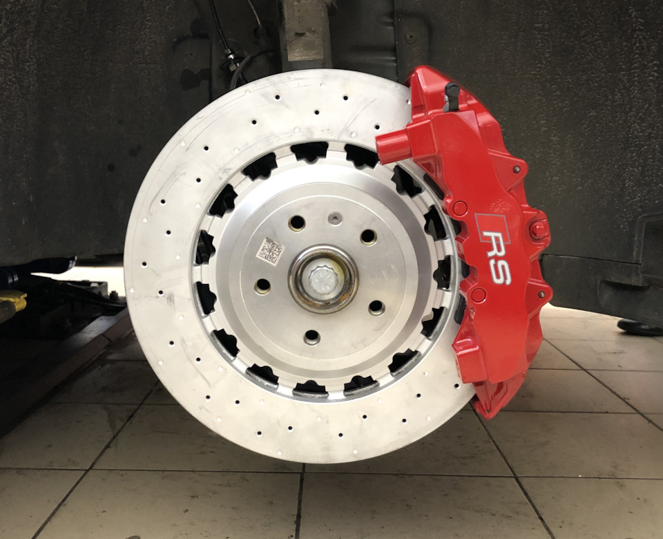 7️⃣ Установка Brembo 8-pot від Audi RS3 370/34мм 1