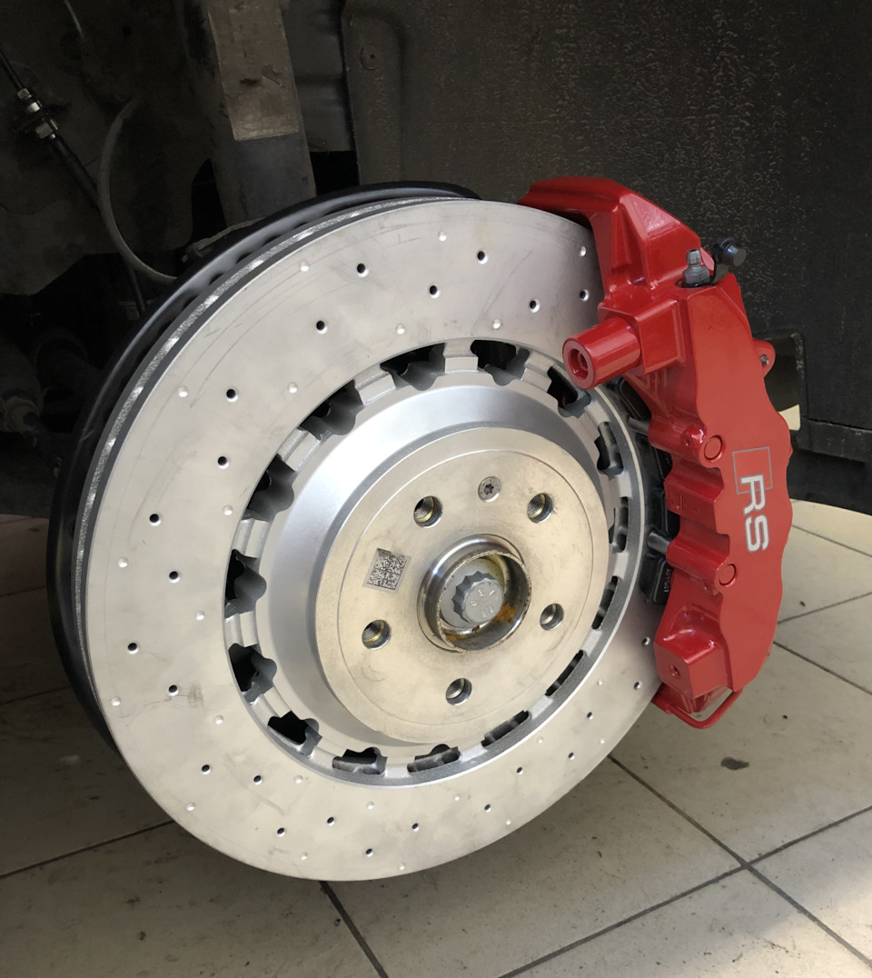 7️⃣ Установка Brembo 8-pot від Audi RS3 370/34мм 2
