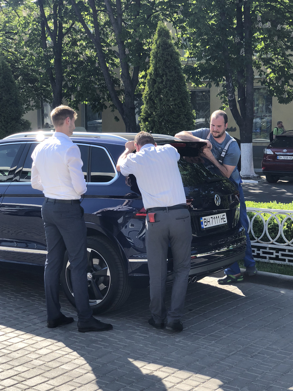 Як ставили спойлер R-Line. 🔝📞💦 Трохи гумору та професіоналізму… 3