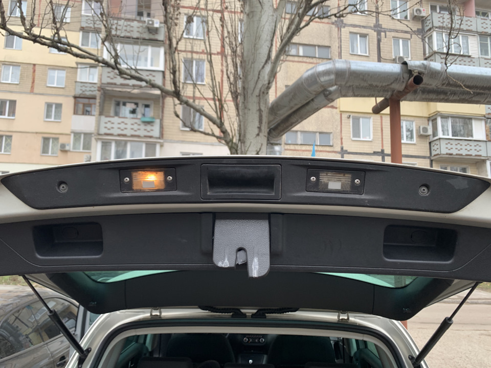 LED підсвічування номерного знака 1