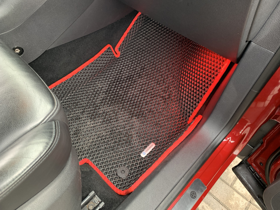 VW Tiguan《Intelligent》: Килимки Eva 3D в салон та багажник 4