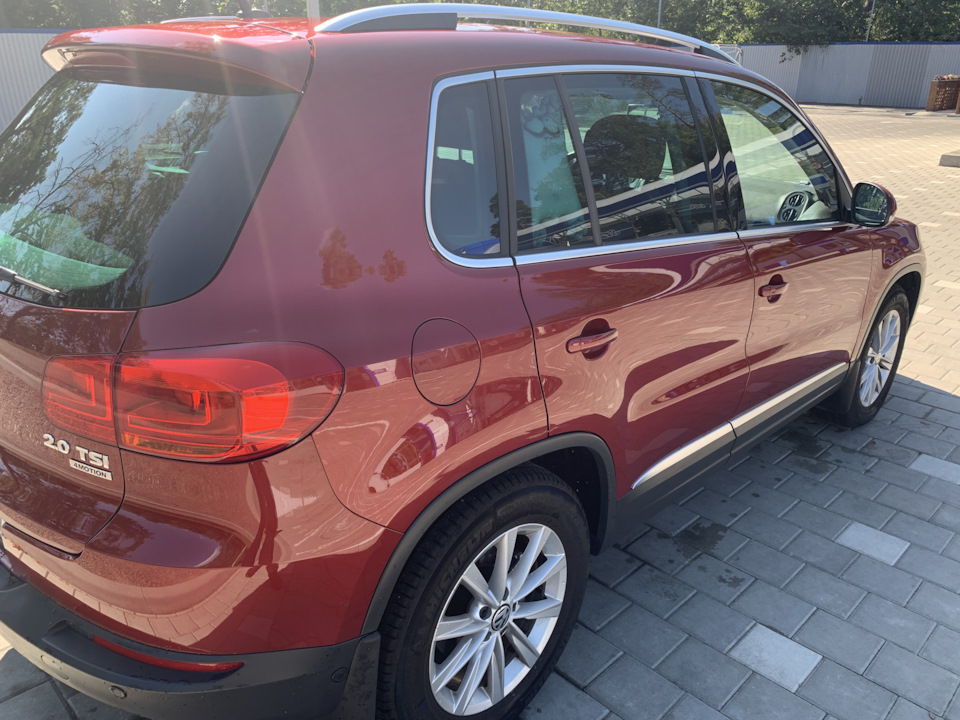 VW Tiguan《Intelligent》: Полірування кузова 3