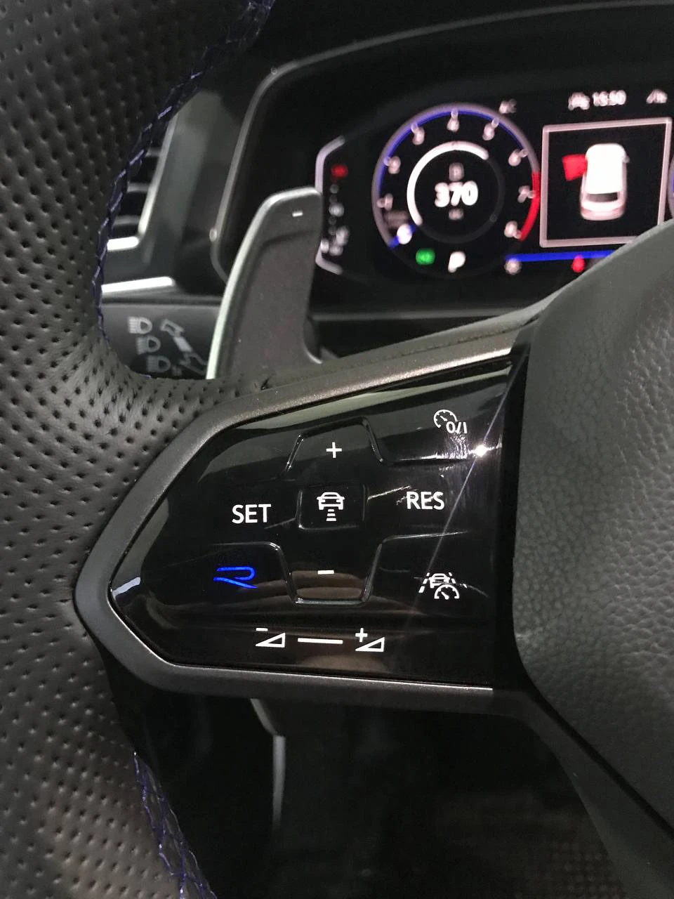 Tiguan R кермо. Частина 2 + ніштяки