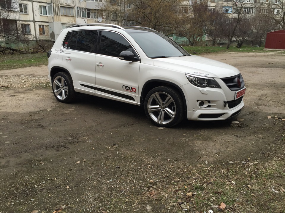 Mallory + Dunlop SP Sport MAXX GT 5