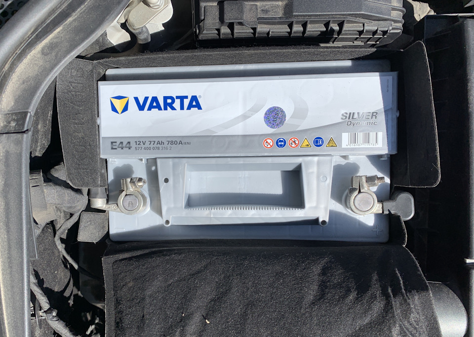 Varta Silver Dynamic E44 77 Ач 780A 1