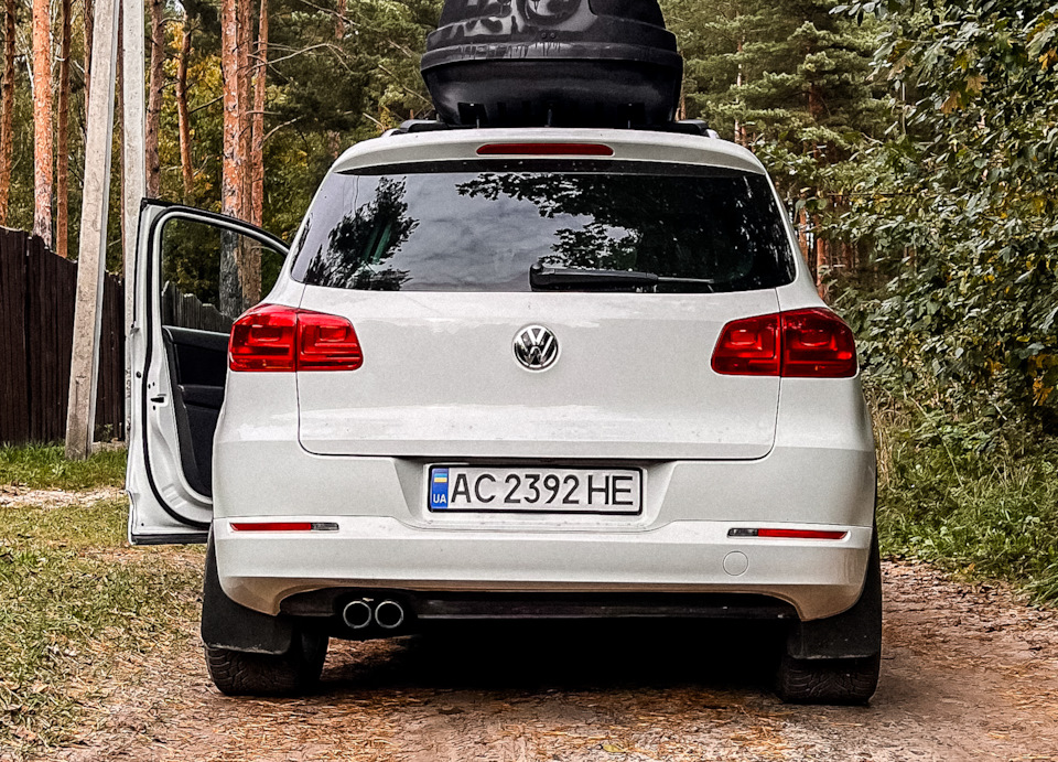 Clean Look позаду. Tiguan 1G 2