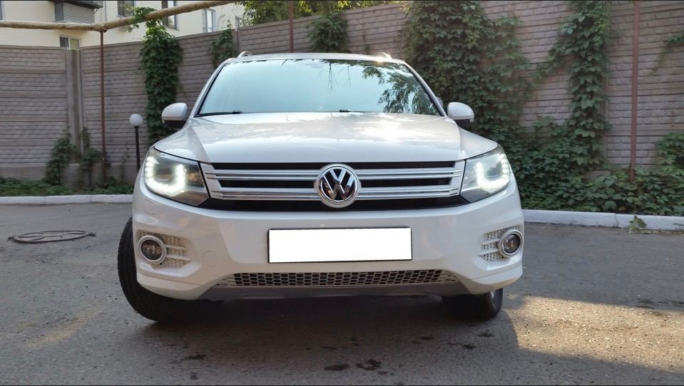 Фарбування чорного пластику в колір кузова. Tiguan 1G 2