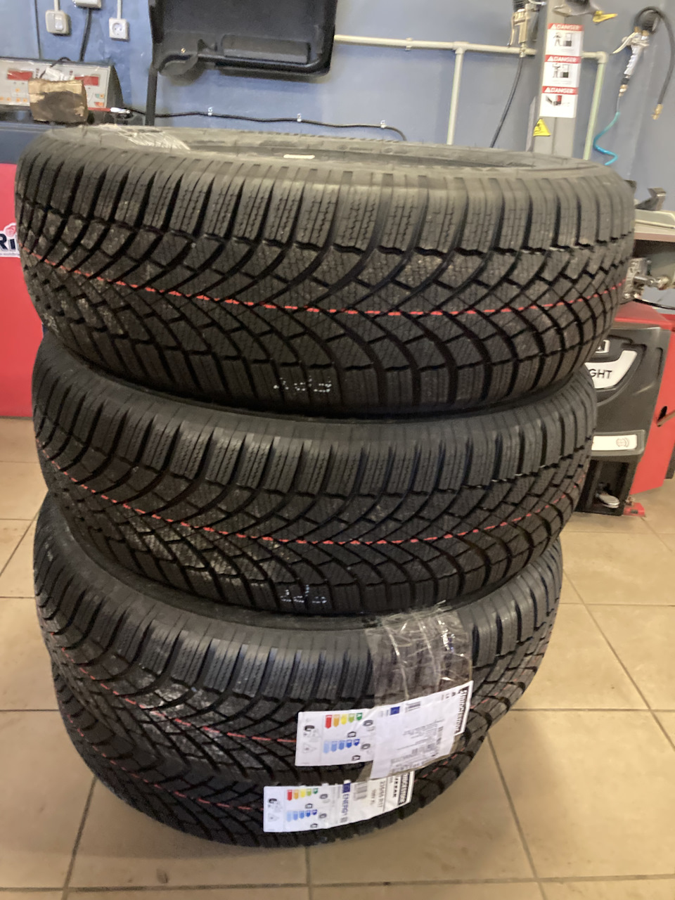 Bridgestone Blizzak LM005 235/65 R17 108VXL 1