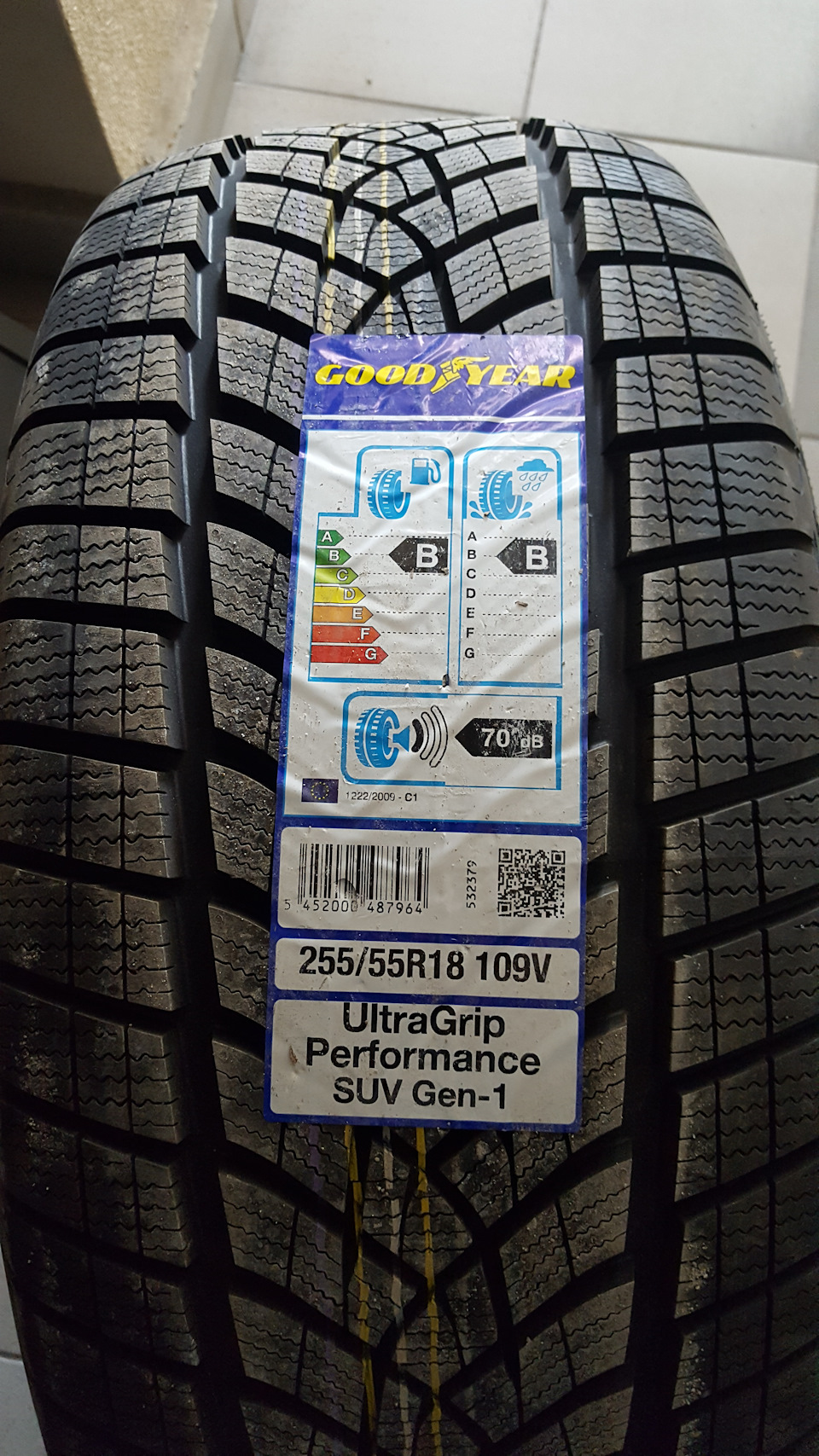 Пізно перевзувся. Goodyear ultra grip perfomance gen 1 255/55 18 1