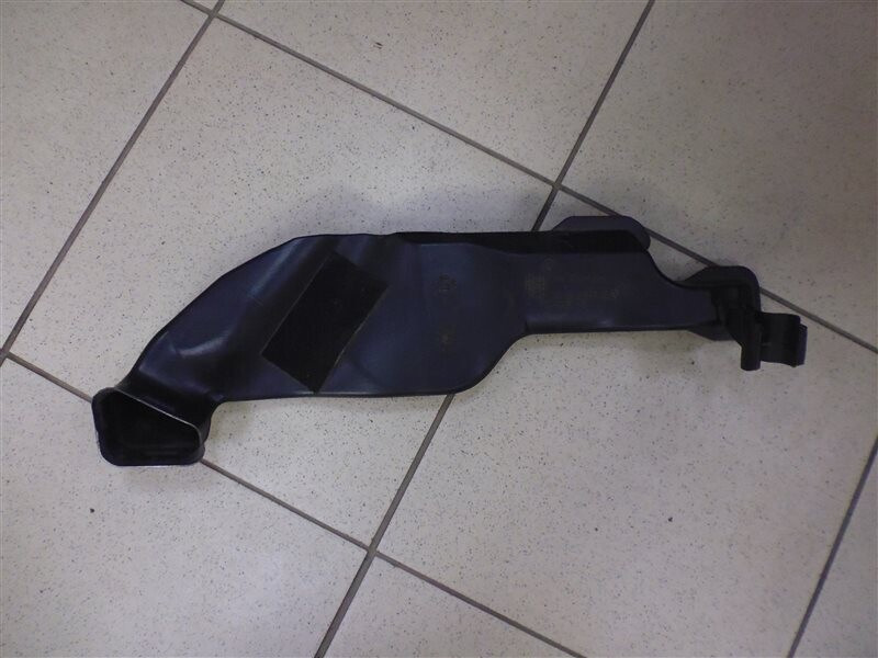 7L0819634D знайшов у багажнику звідки вона?розібрав за каталогом зрозуміти не можу 1