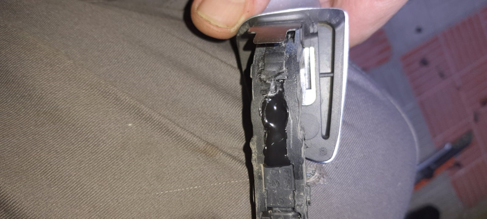 #36 Обслуговування дверних ручок системи Keyless. 4