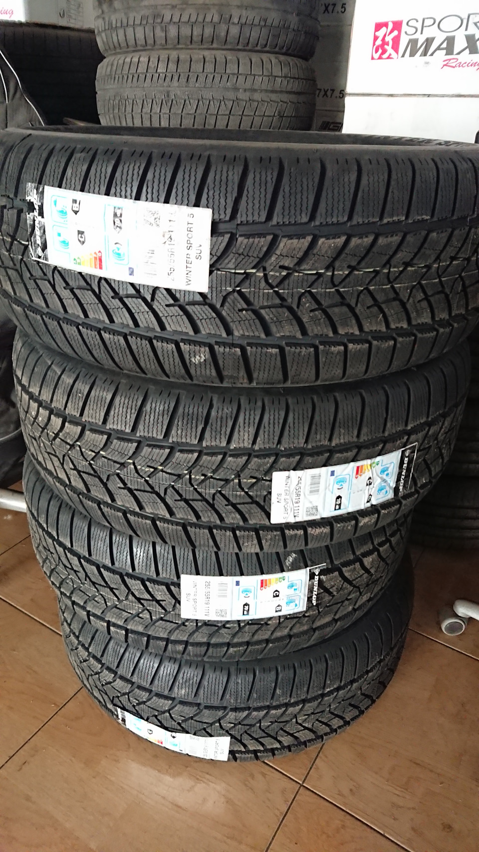 #39 Зимові шини Dunlop Winter Sport 5 SUV 255/55 R19 2