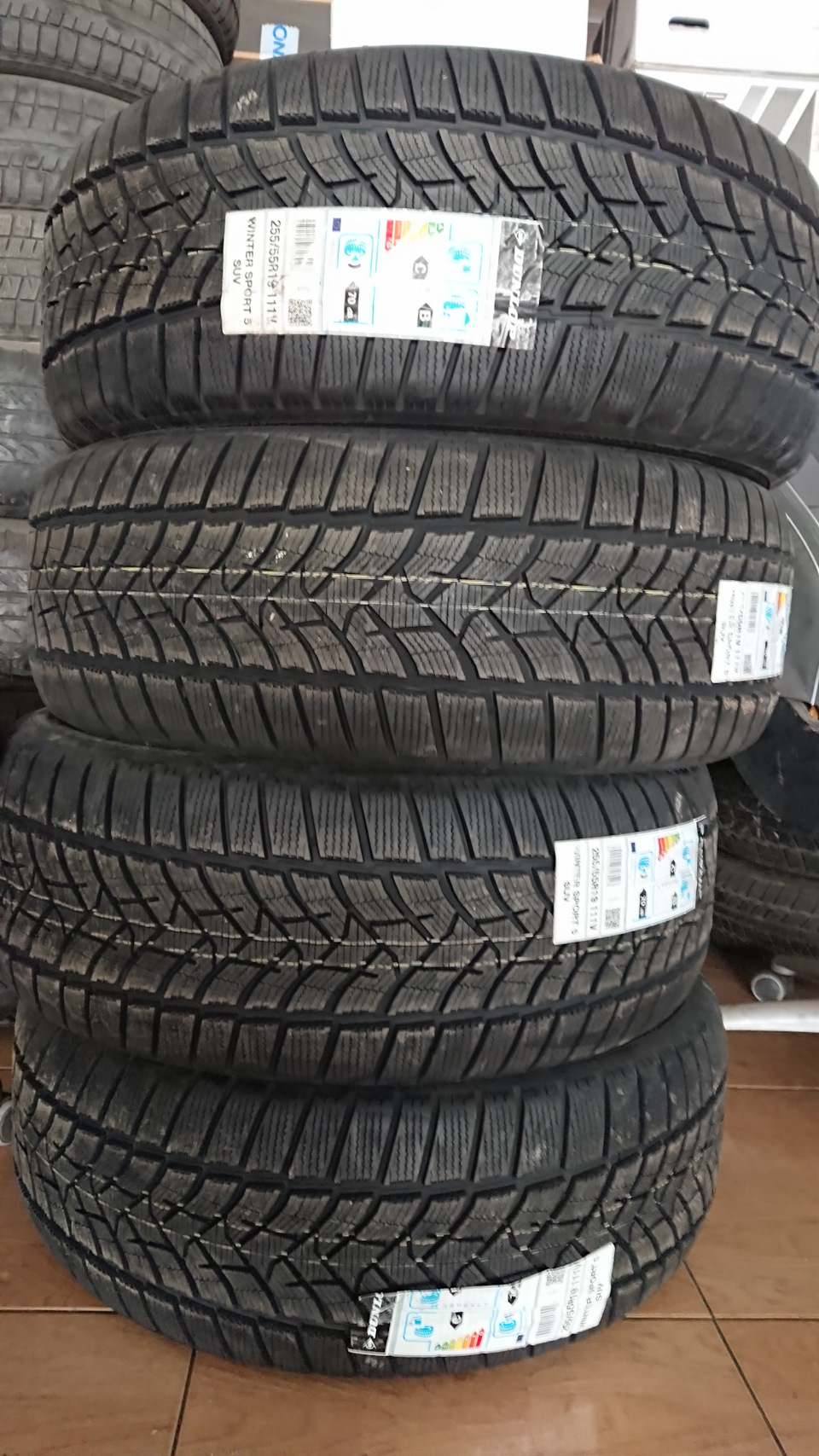 #39 Зимові шини Dunlop Winter Sport 5 SUV 255/55 R19 1
