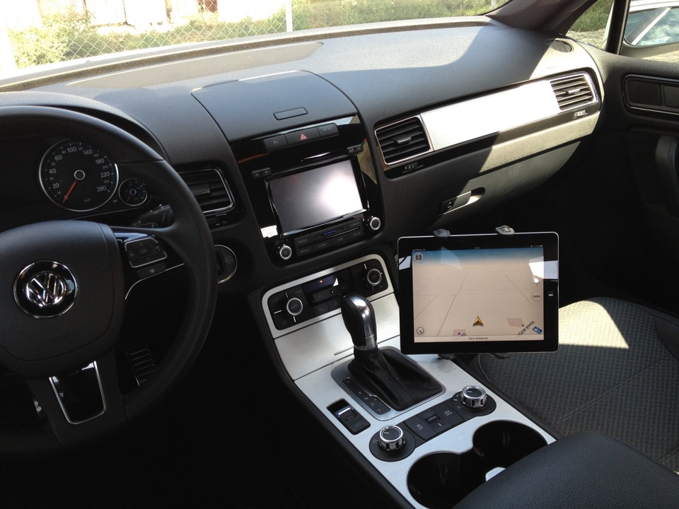 Куди і як можна пригвинтити IPAD 1
