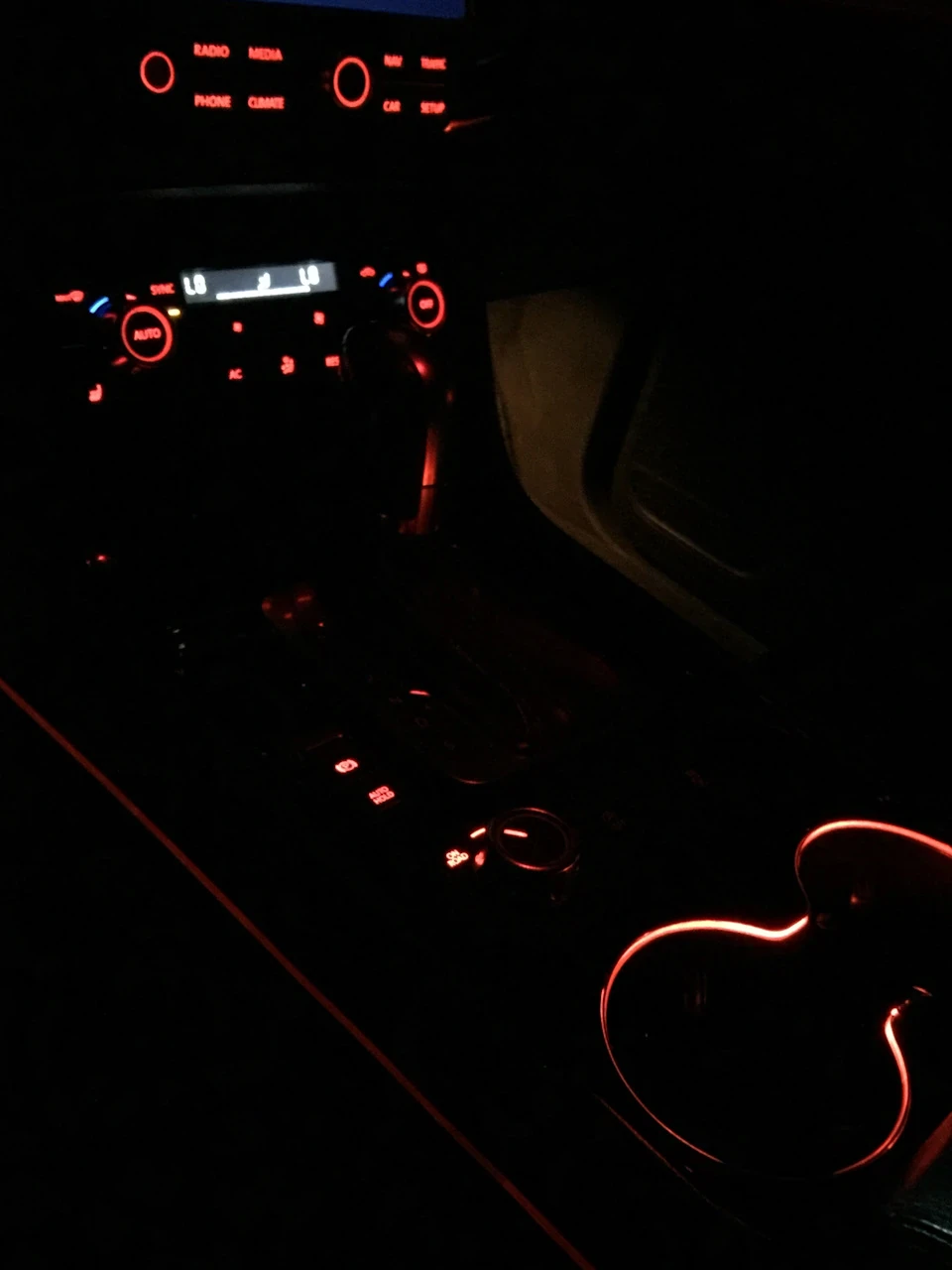 Ambient light (атмосферне підсвічування) }