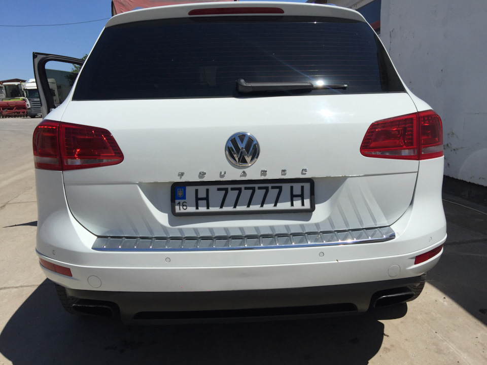 Напис Touareg 1