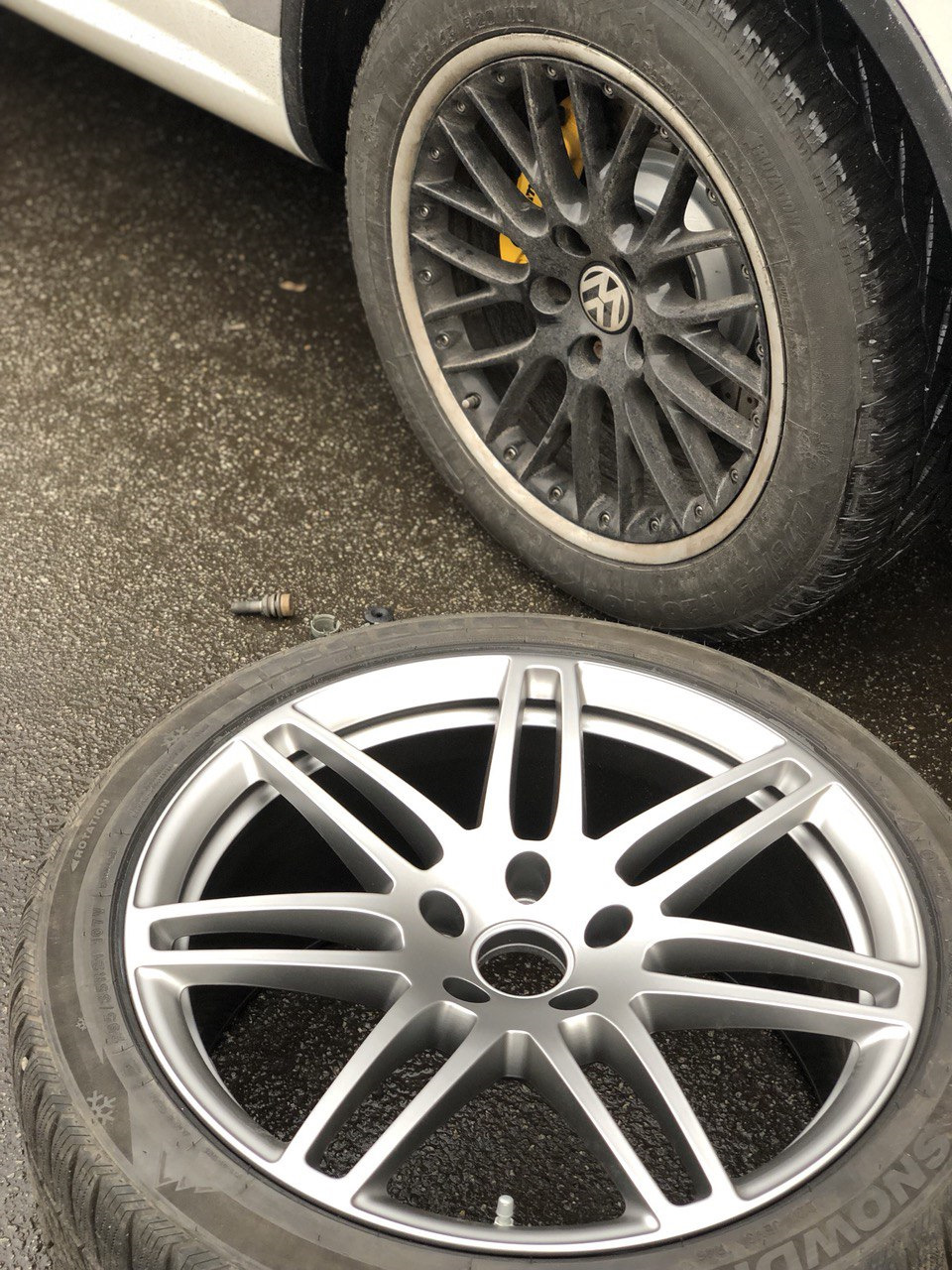 Нові тапки Audi R21 2