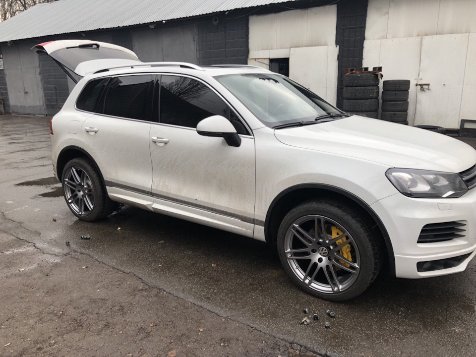 Нові тапки Audi R21 3