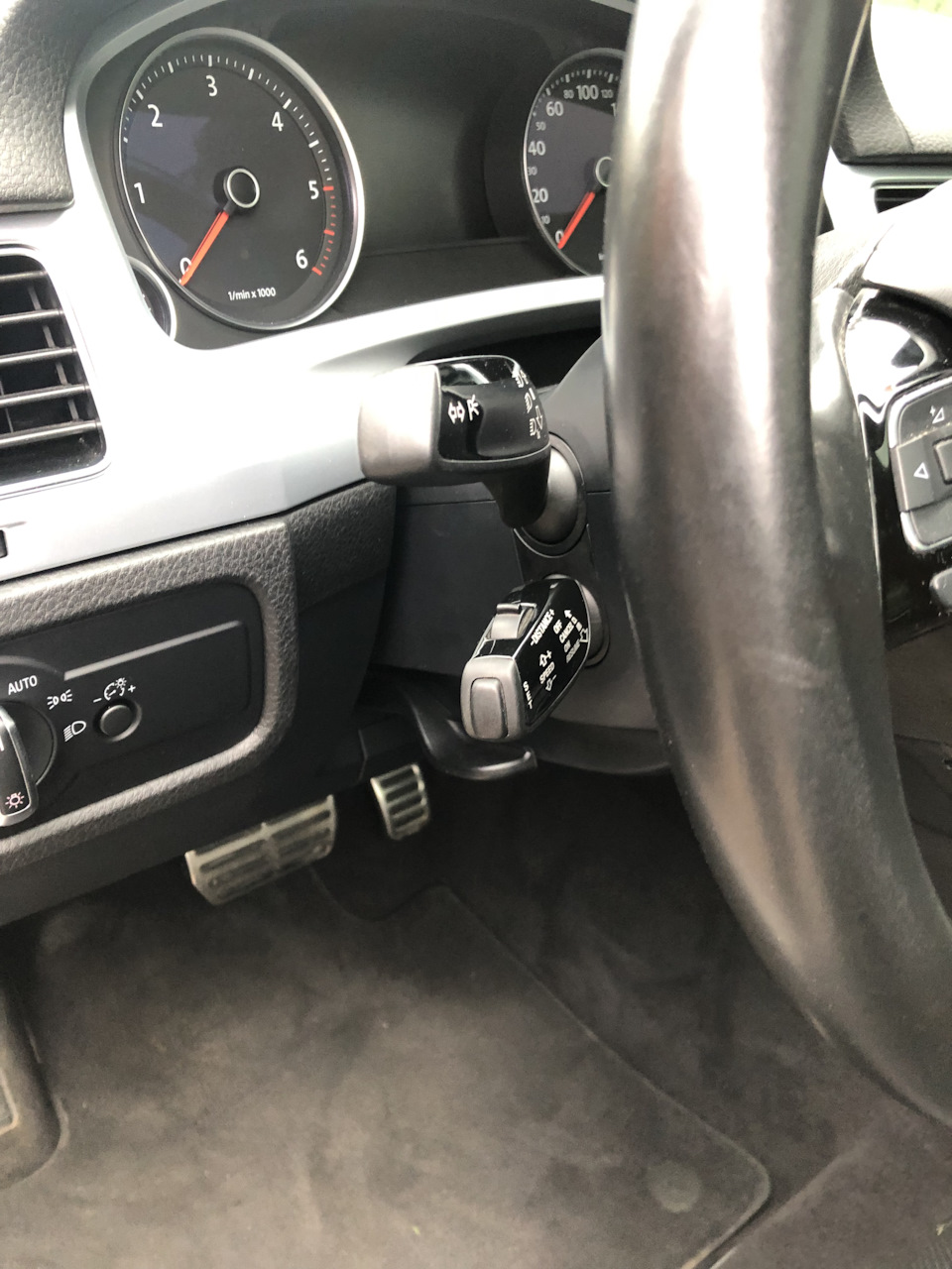 Стрекоза від Audi A8D4 4