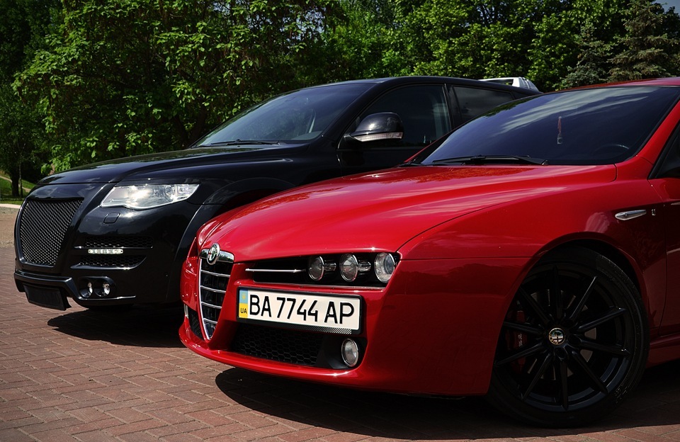 Фотосесія BLACK & RED, ALFA 159 Ti & Touareg ABT 3