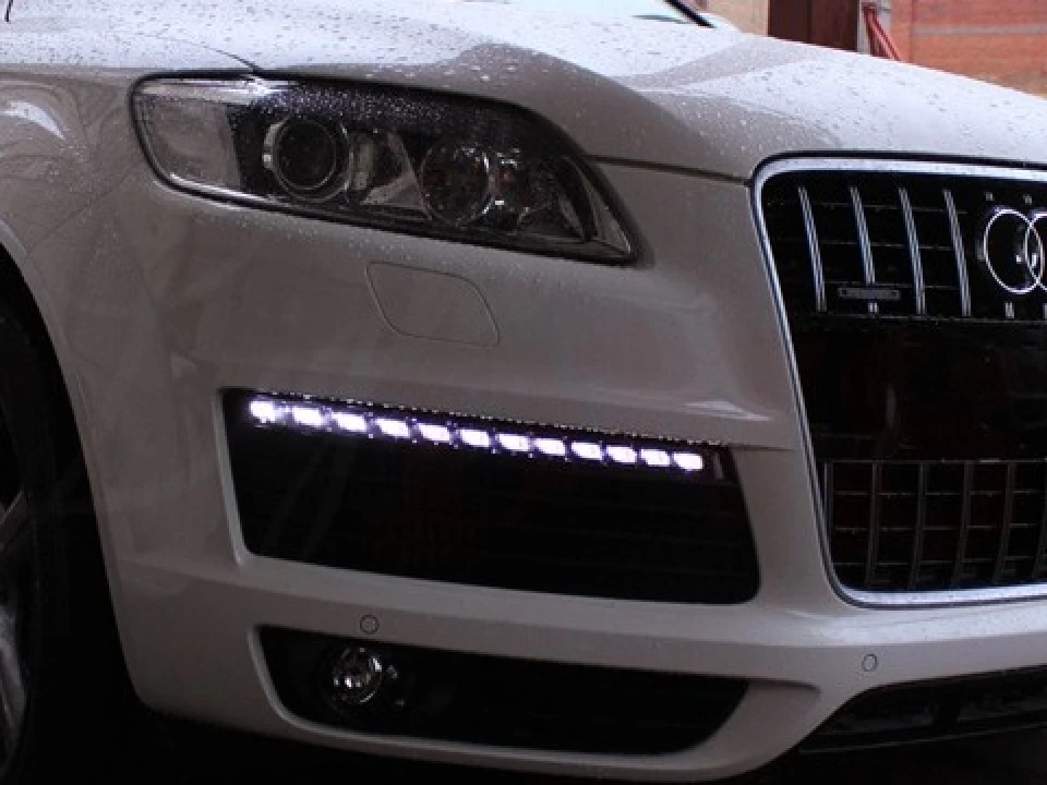 ПРОДАНО!LED габарити та повороти від Audi Q7