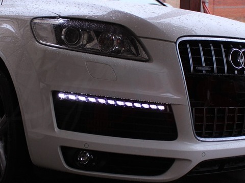 ПРОДАНО!LED габарити та повороти від Audi Q7 1