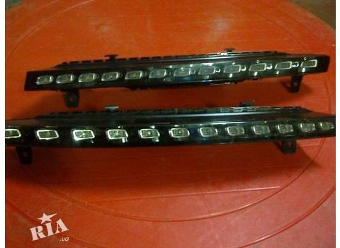 ПРОДАНО!LED габарити та повороти від Audi Q7 2