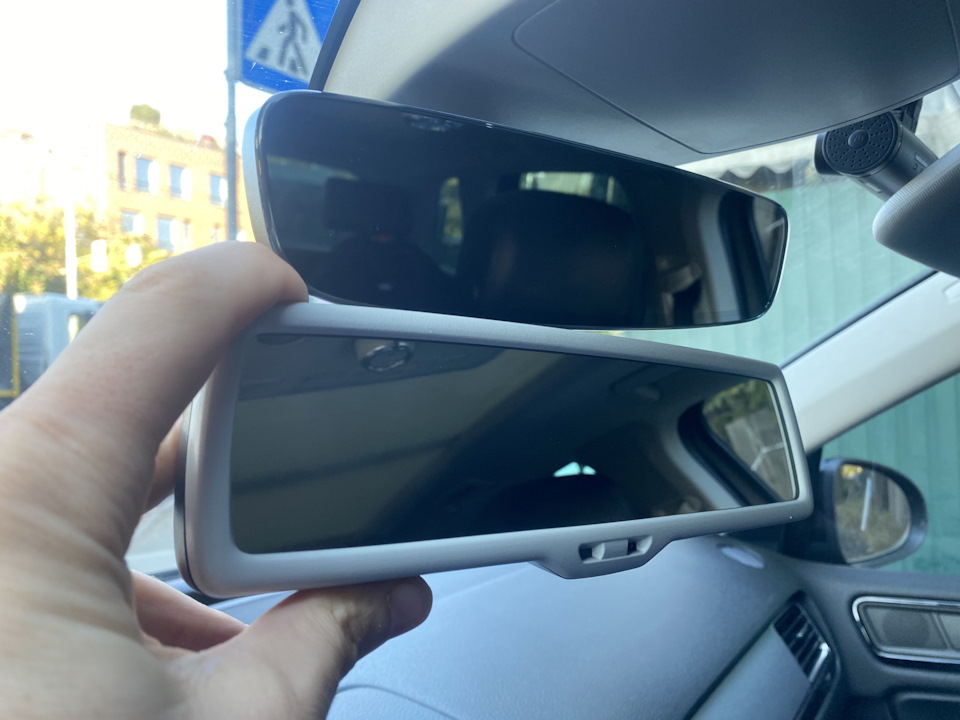 Безрамкове дзеркало 2