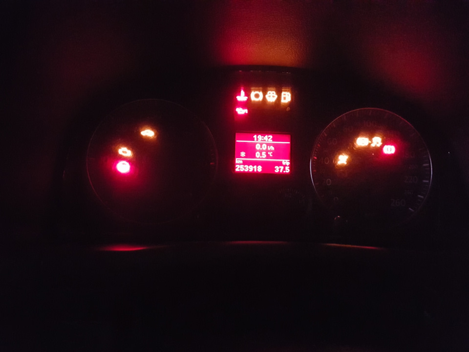 Підвищений видаток 1.1 на холостому, зник на приборці акб 1