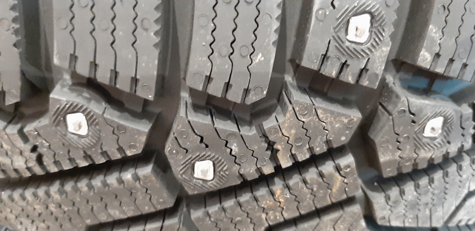 Покупка зимової гуми Pirelli Ice Zero 215/60 16. 4