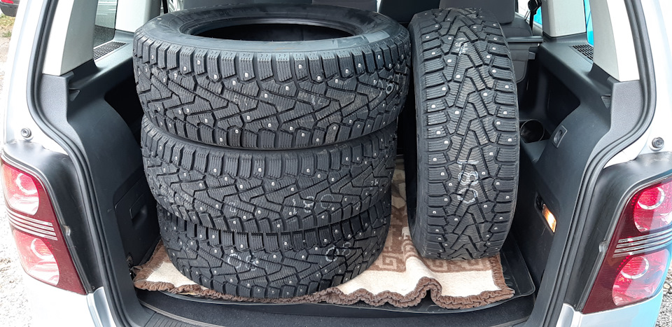 Покупка зимової гуми Pirelli Ice Zero 215/60 16. 1