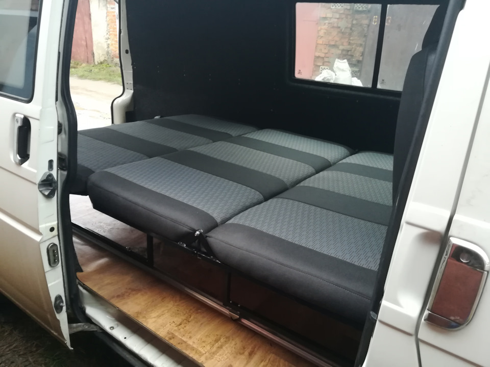 Ліжко в vw t4 3