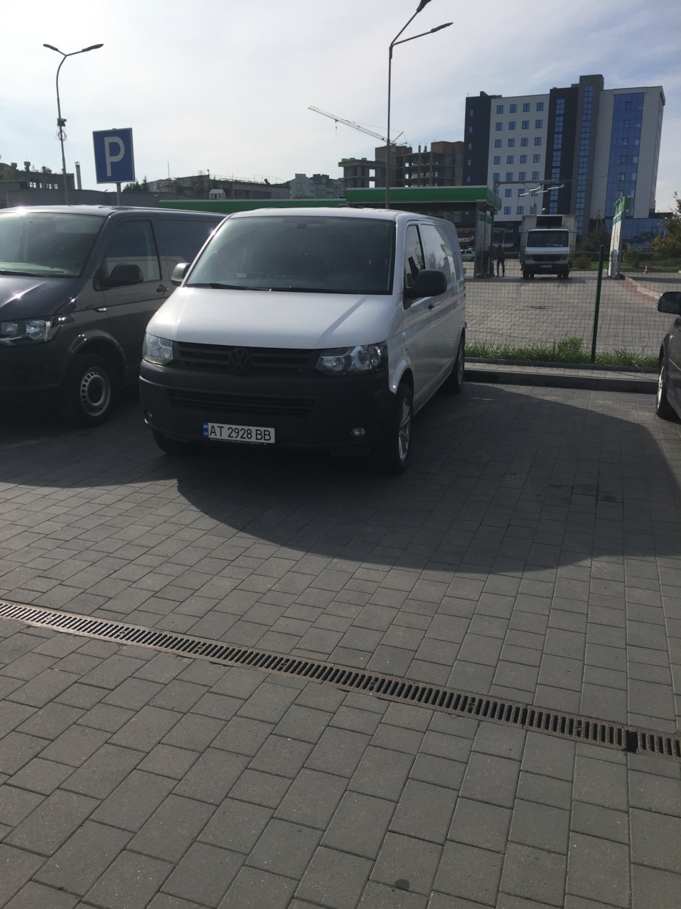 Заїхав до офіціалів на заміну свічок розжарення та гальмівних колодок перед зад. 1