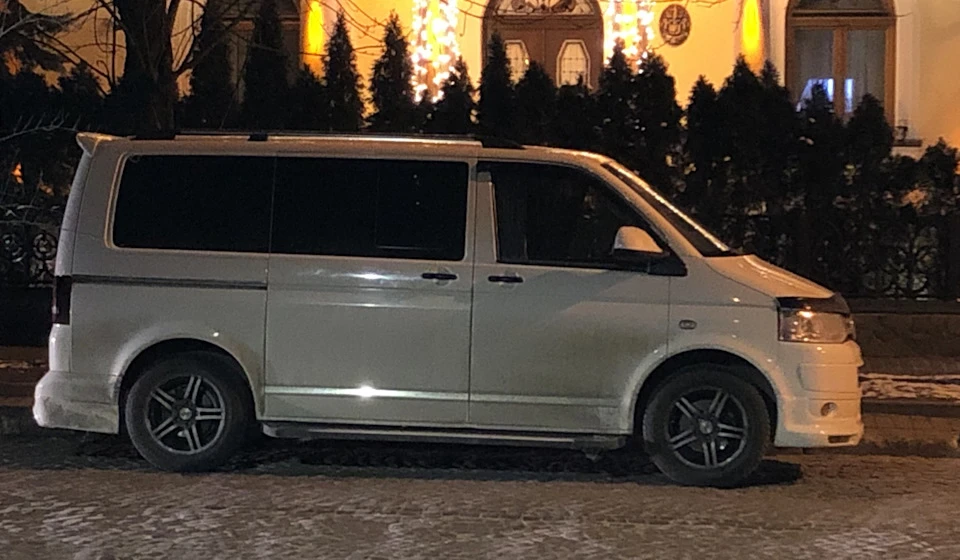 Сиденья транспортера в салоне мультиван