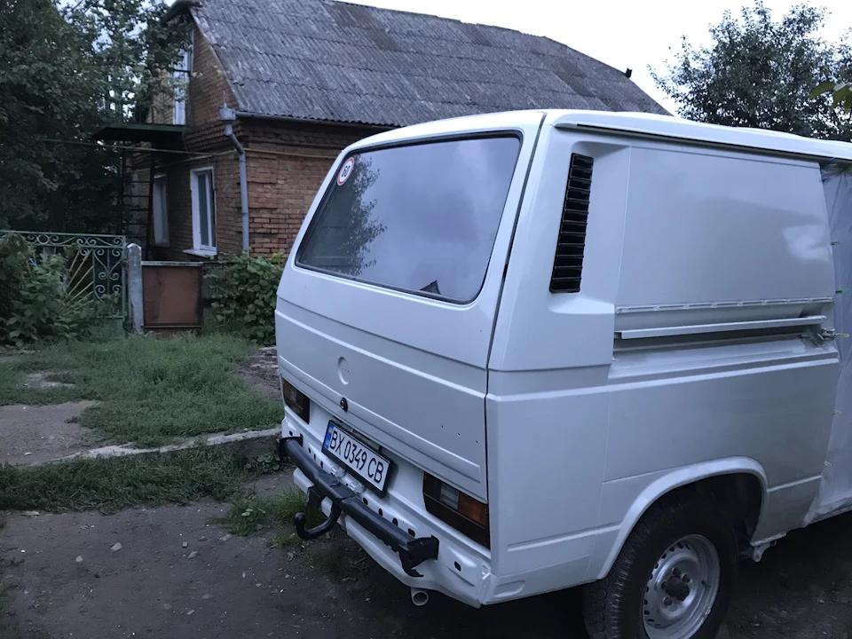 Задня емблема vw